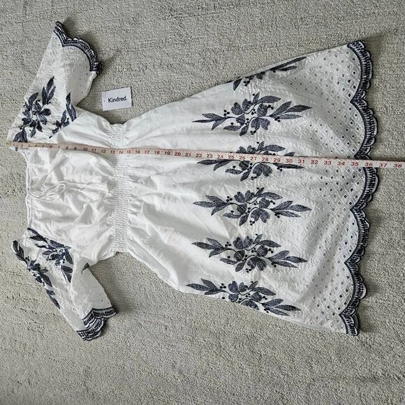 Kindred Embroidered Cotton Sundress Size Small in White - Picture 8 of 8